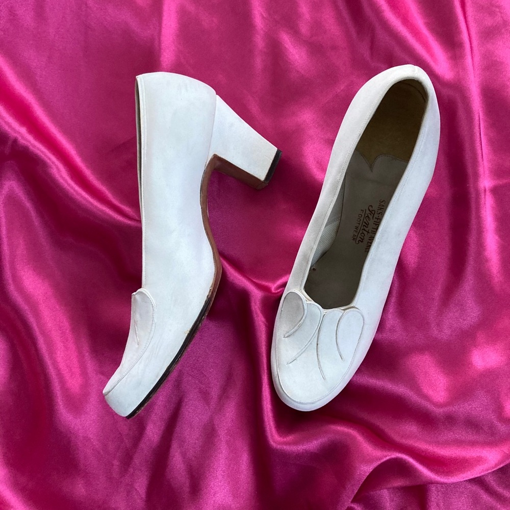 Vintage Saks Fifth Avenue Fenton White Suede Heels